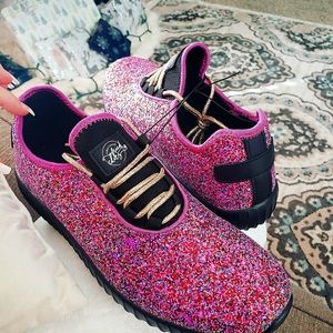 Glitter bomb shoes